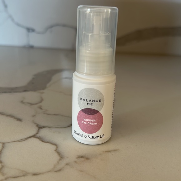 Balance Me Wonder Eye Cream - Picture 5 of 7